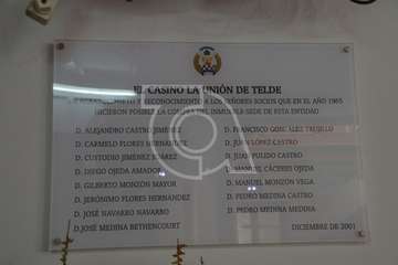 El Casino de Telde homenajea a 18 socios y al que fuera su conserje durante 40 años (Foto TA y TF)